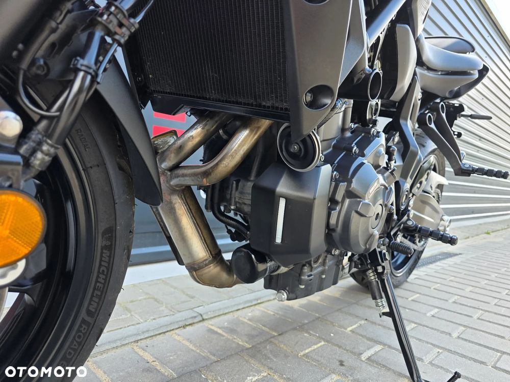 Yamaha MT - 17