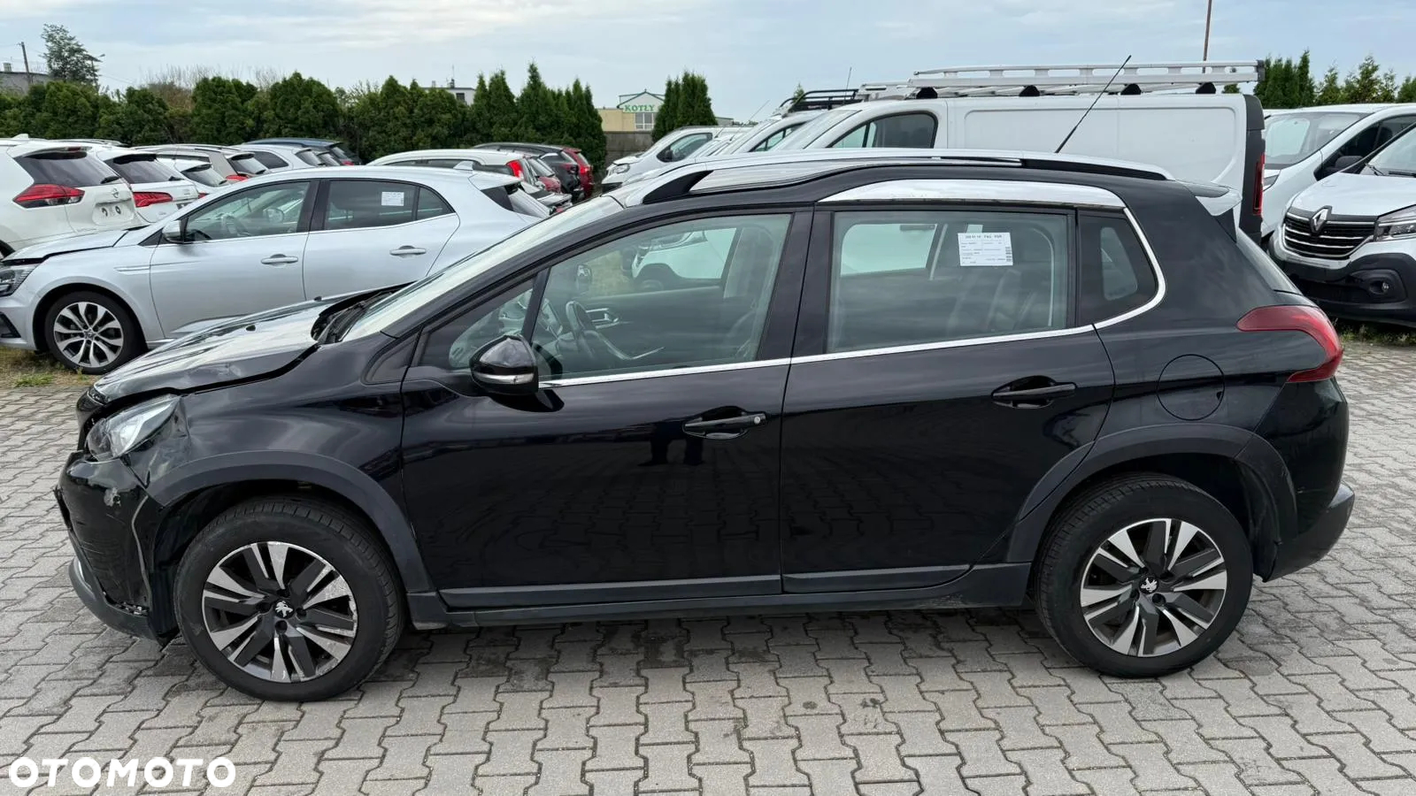 Peugeot 2008 1.6 BlueHDi Allure - 3