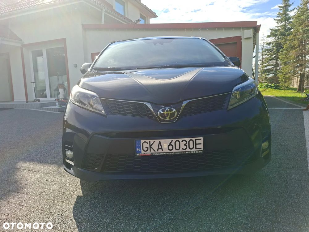 Toyota Sienna 3.5 V6 - 4