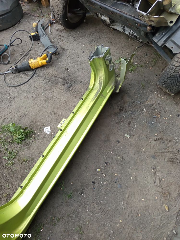 fiesta mk7  3d  59 prawy błotnik tył próg cwiartka  EUROPA - 2