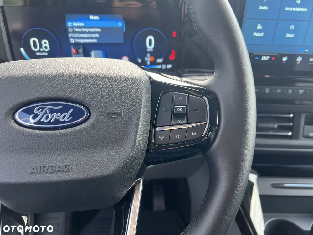 Ford Tourneo Custom - 31