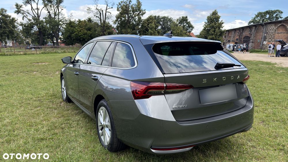 Skoda Octavia 1.5 TSI Selection - 2