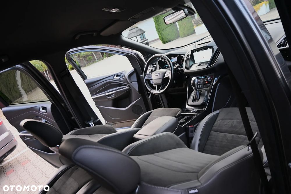 Ford Kuga 2.0 TDCi 4x4 ST-Line - 28
