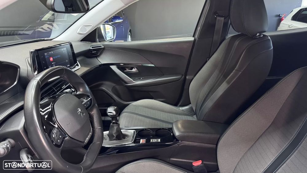 Peugeot 2008 1.2 PureTech Allure Pack - 48