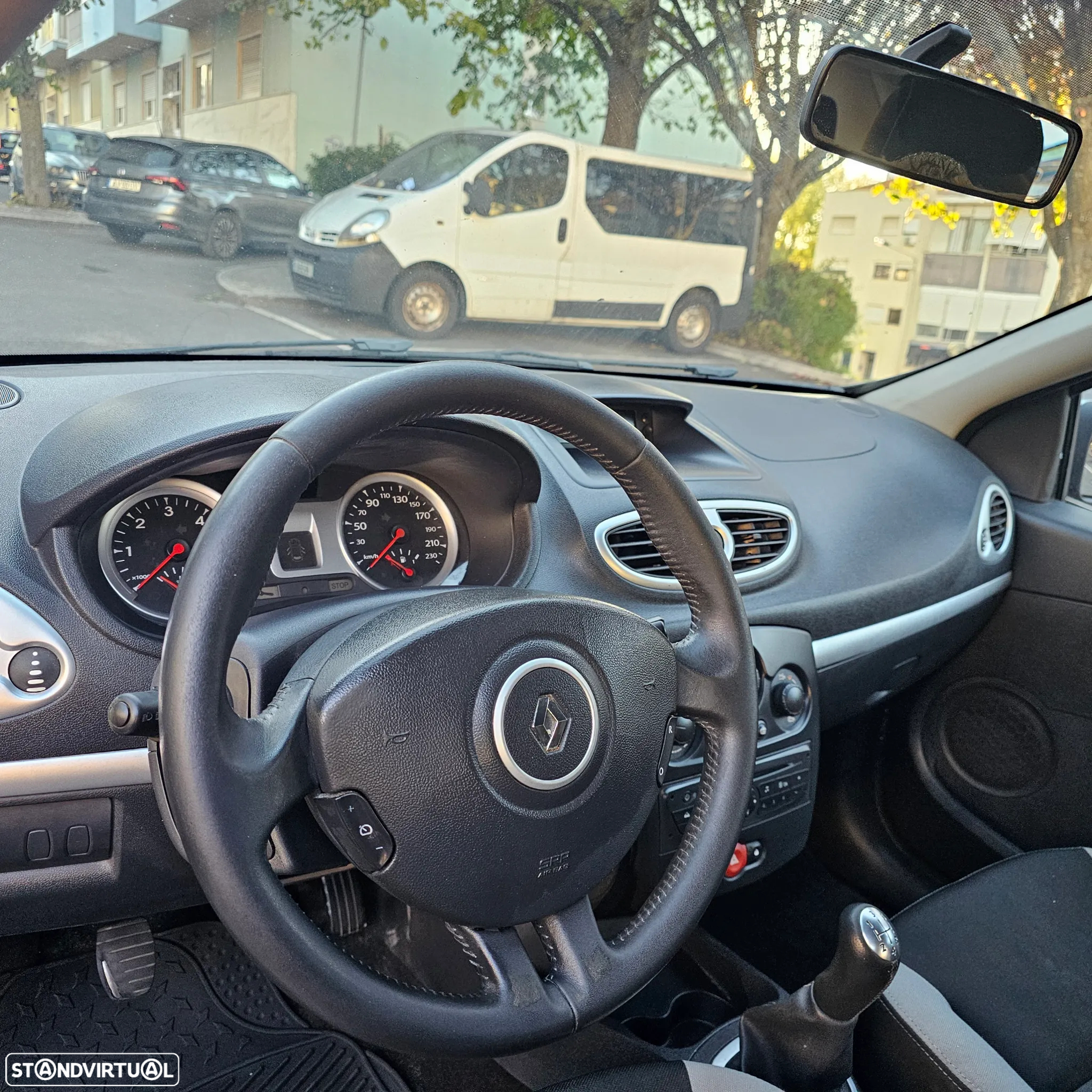 Renault Clio 1.5 dCi Dynamique S - 3