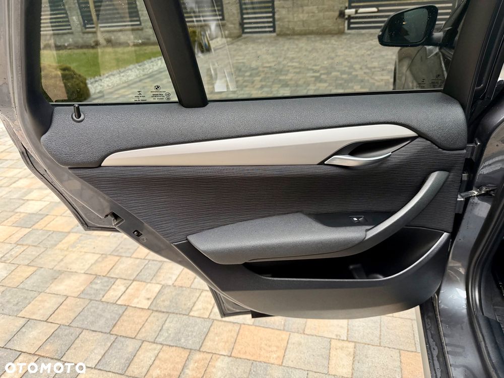 BMW X1 xDrive18d Sport Line - 10