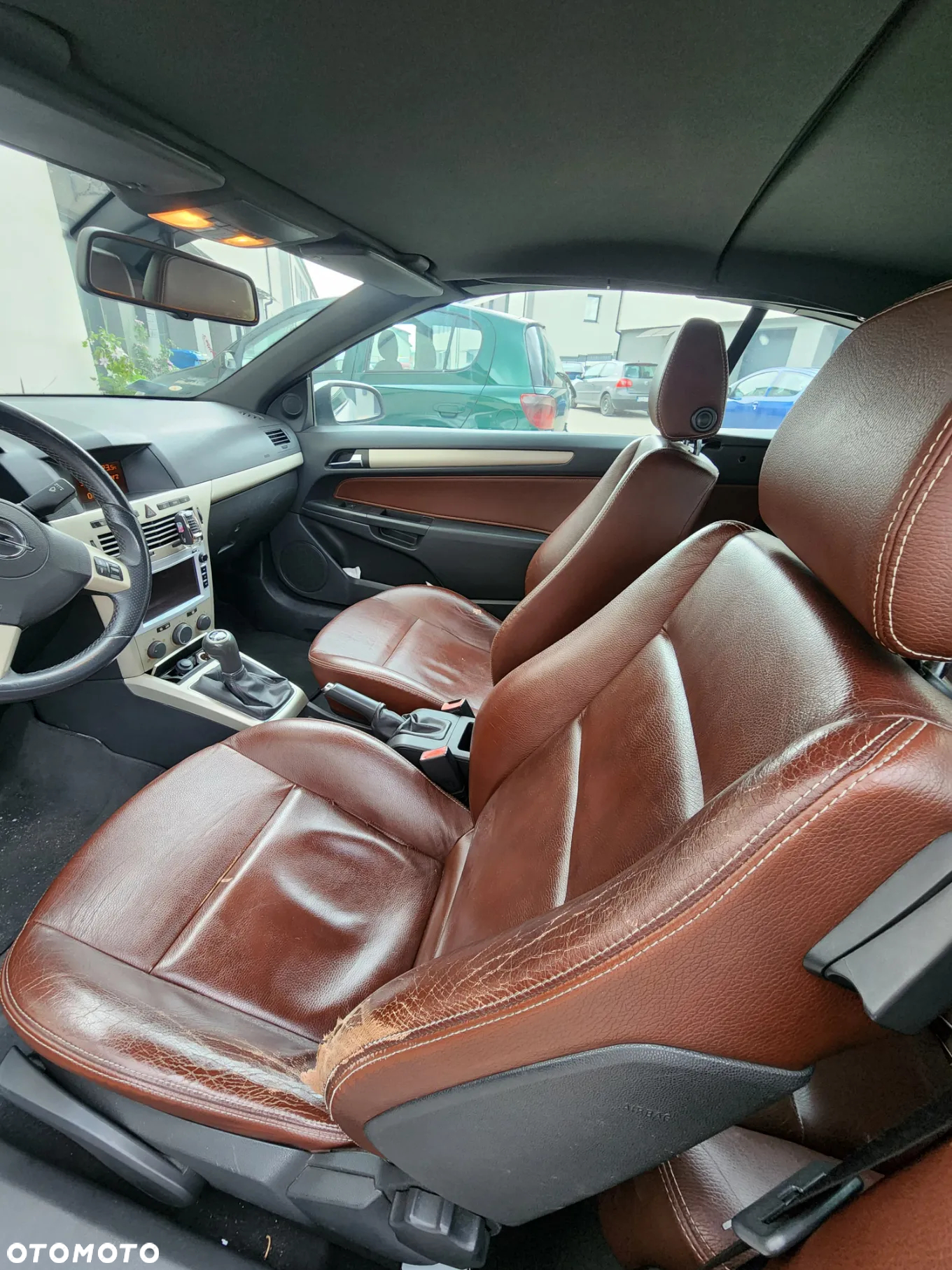 Opel Astra GTC 2.0 Turbo Cosmo - 9