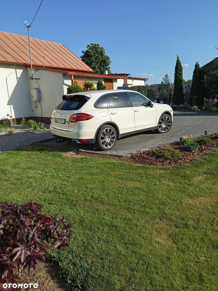 Porsche Cayenne - 4