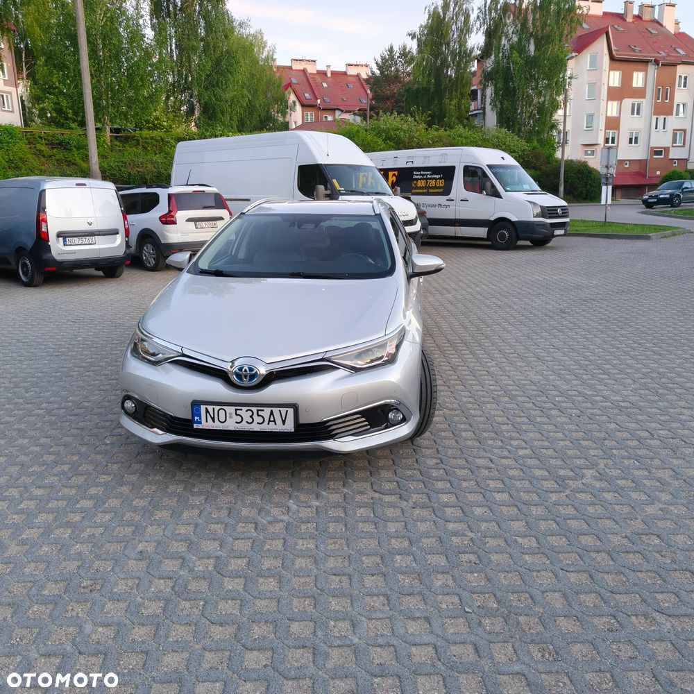 Toyota Auris Hybrid 135 Prestige - 35