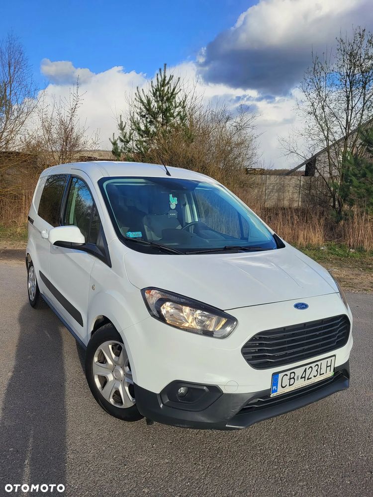 Ford Transit Courier - 1