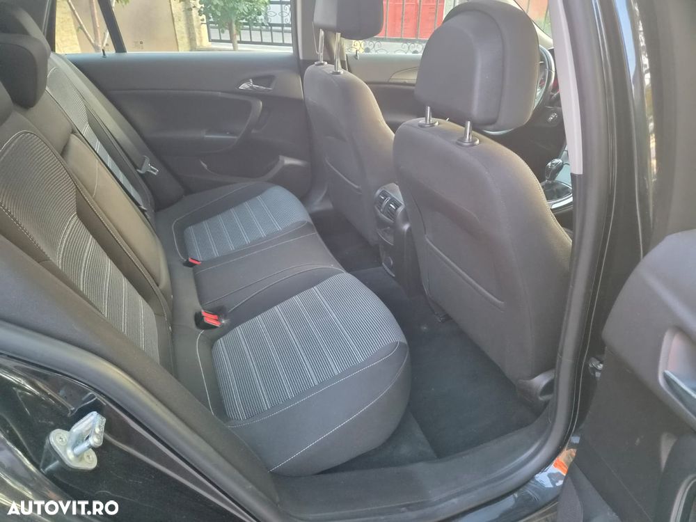 Opel Insignia 2.0 CDTI Design Edition - 10