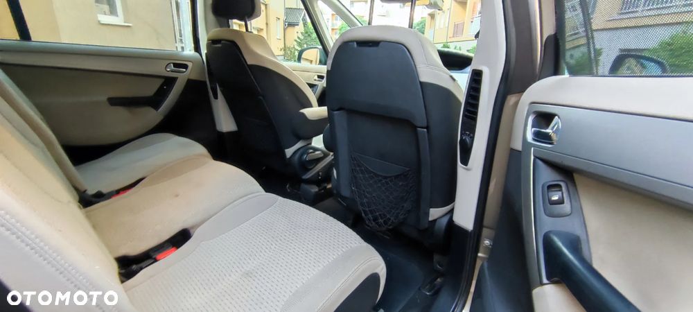 Citroën C4 Picasso - 16