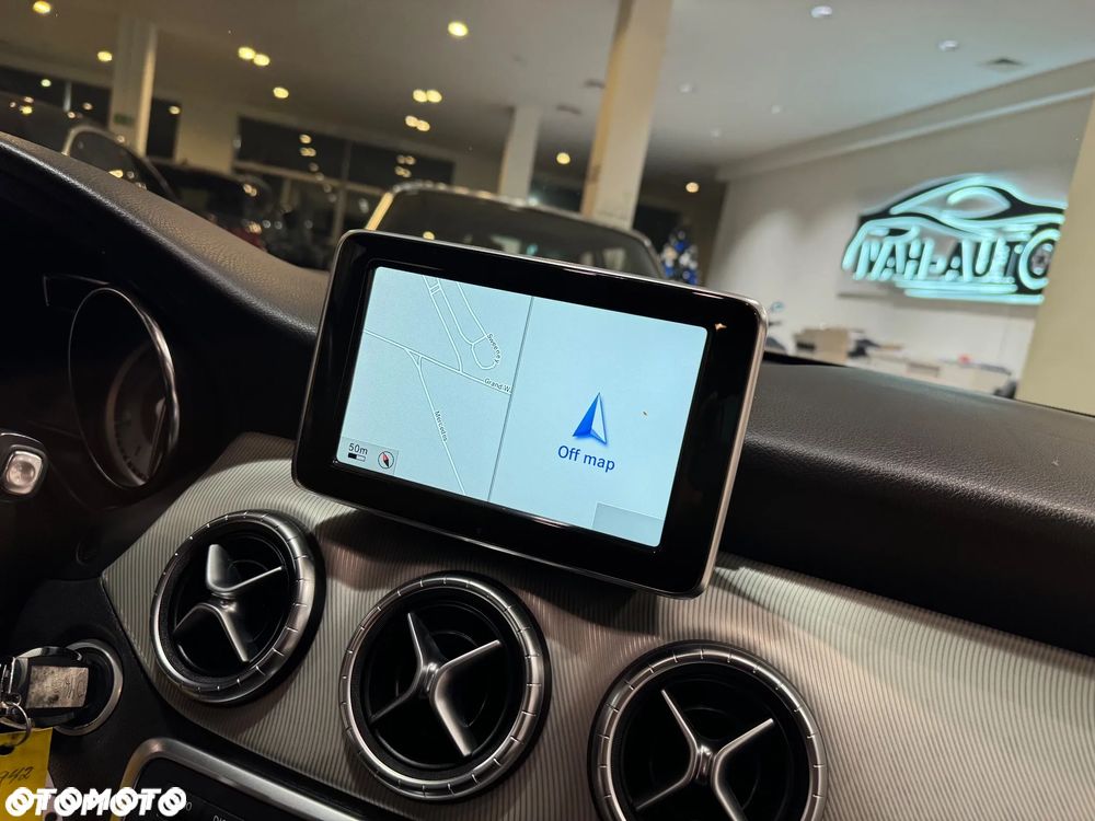 Mercedes-Benz CLA - 38