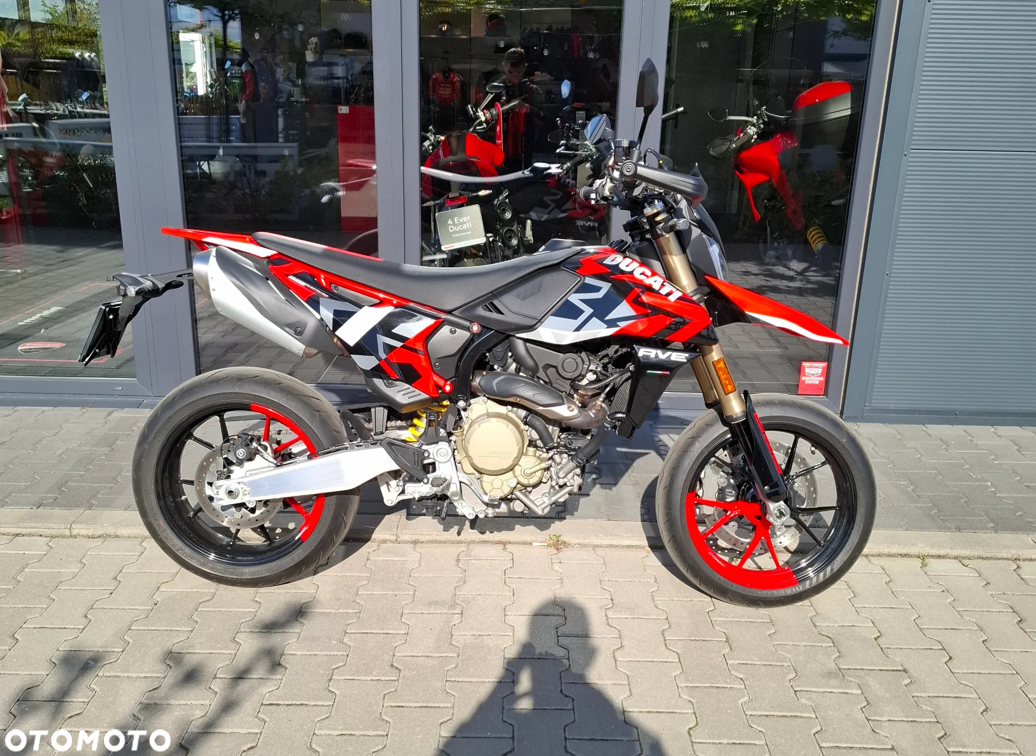 Ducati Hypermotard - 8