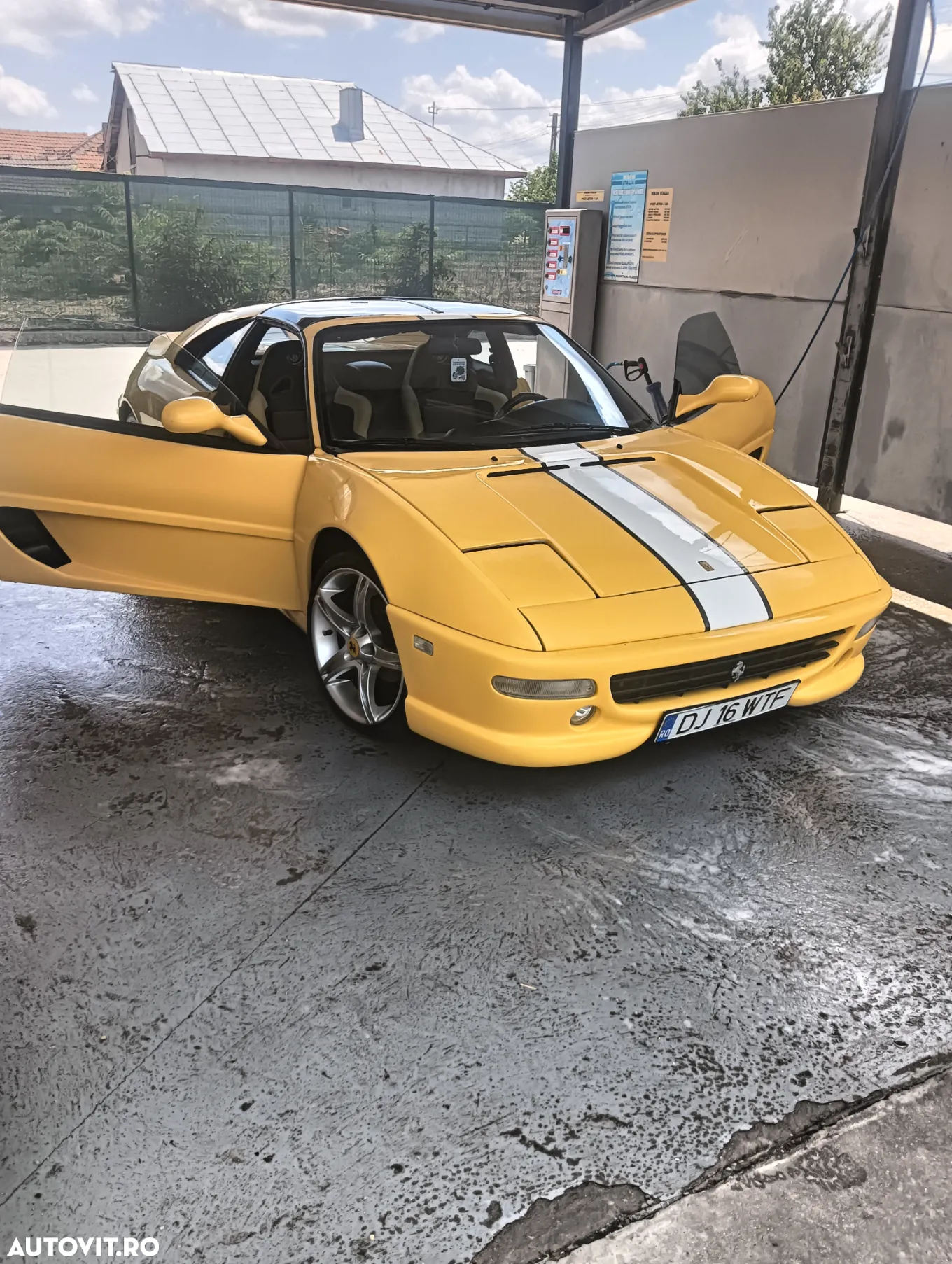 Ferrari F355 - 2