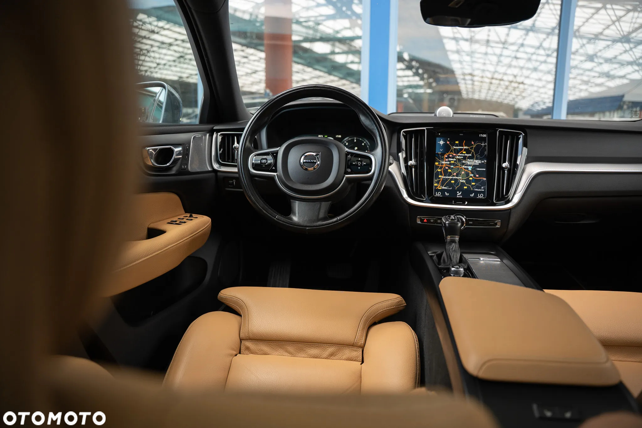 Volvo V60 Cross Country D4 AWD Geartronic Pro - 25