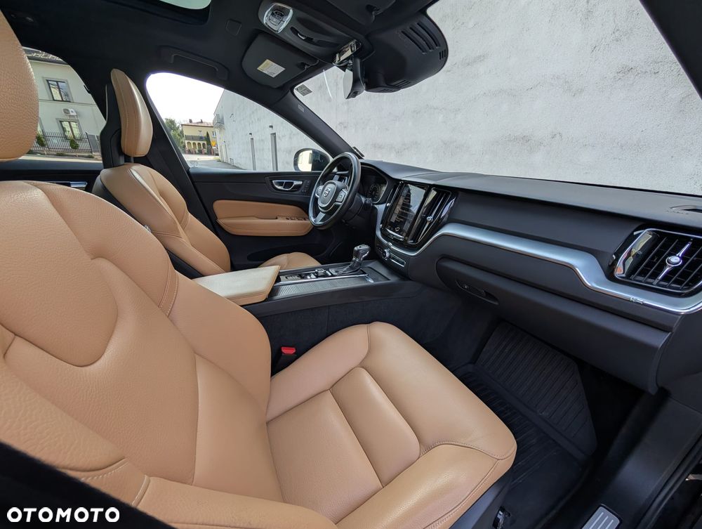 Volvo XC 60 T5 Geartronic Momentum Pro - 9