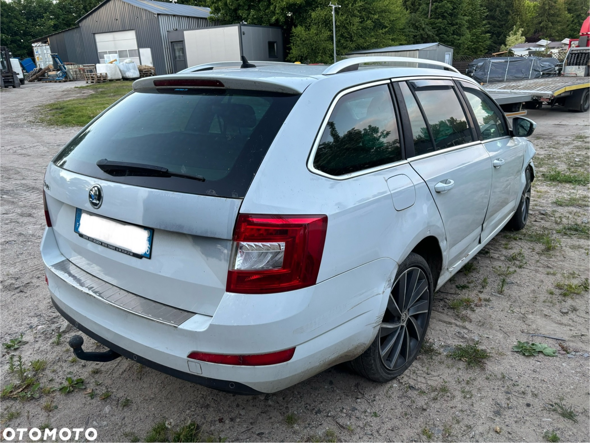 Skoda Octavia Combi 2.0 TDI DSG Exclusive Plus - 4