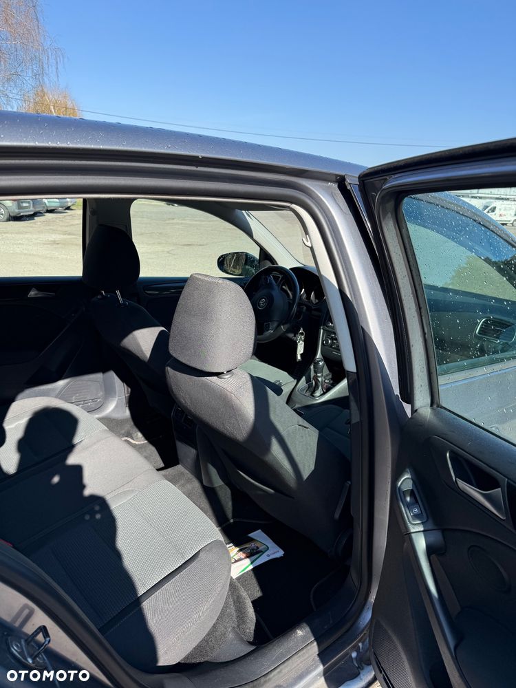 Volkswagen Golf 1.6 TDI BlueMot Comfortline - 8