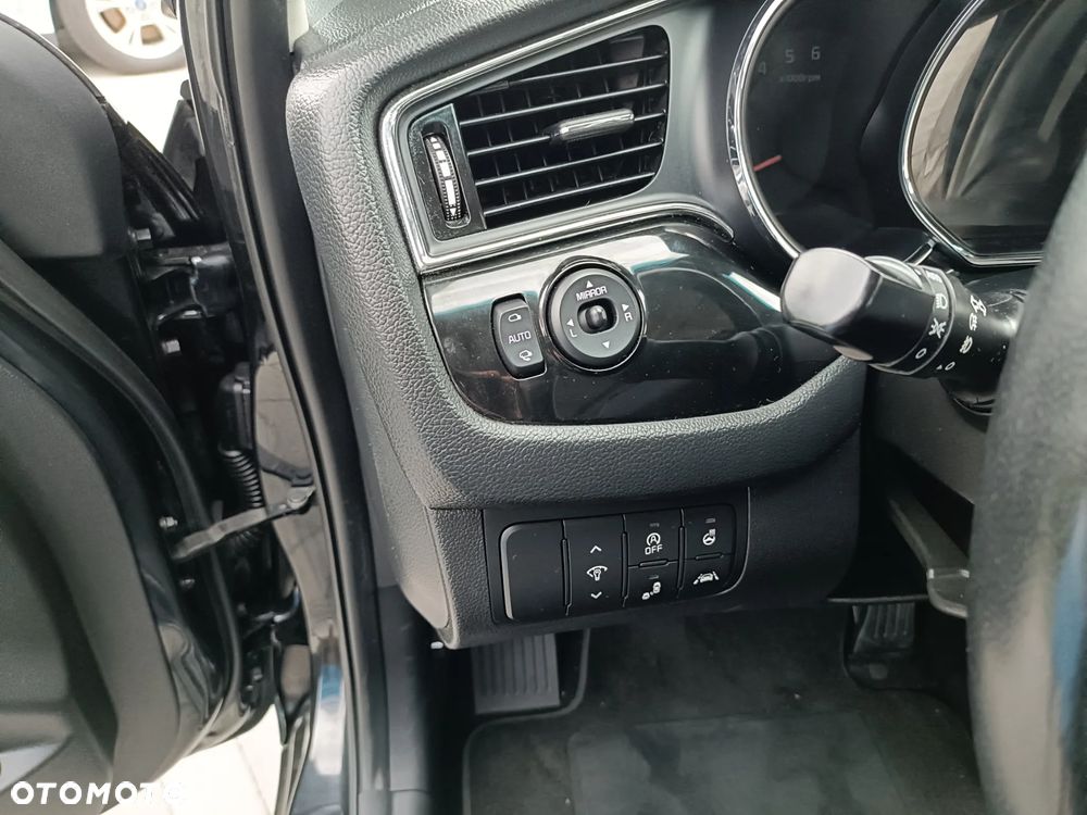 Kia Ceed - 20