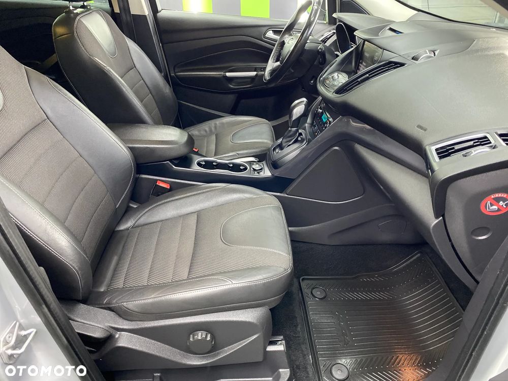 Ford Kuga 1.5 EcoBoost 4x4 Titanium - 14