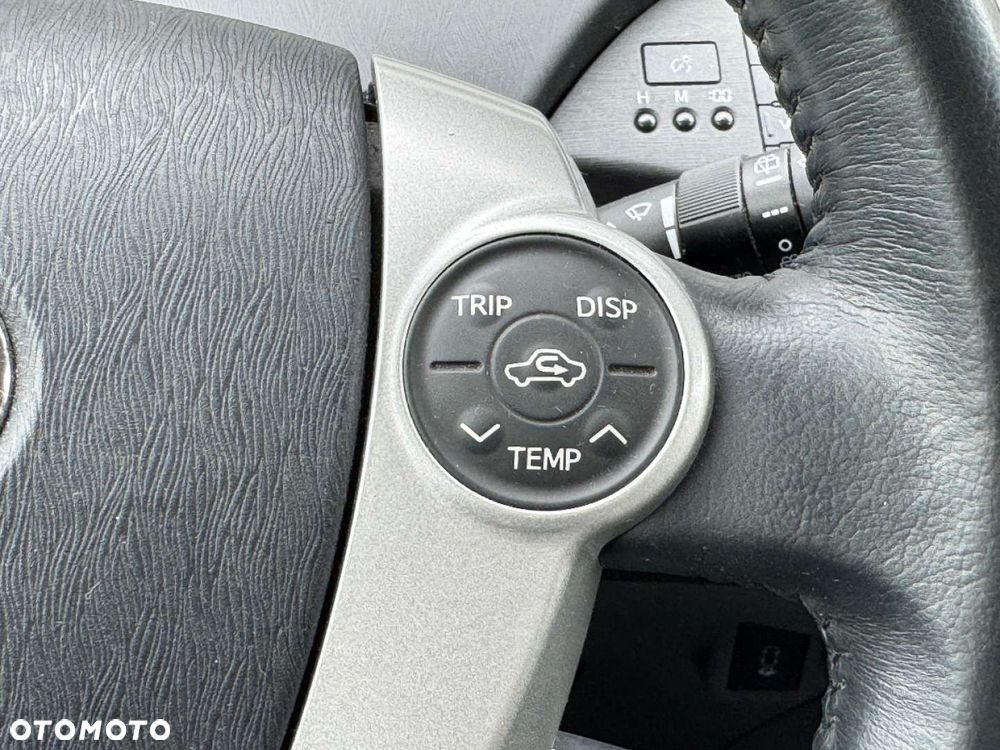 Toyota Prius 1.8 HSD Life - 29