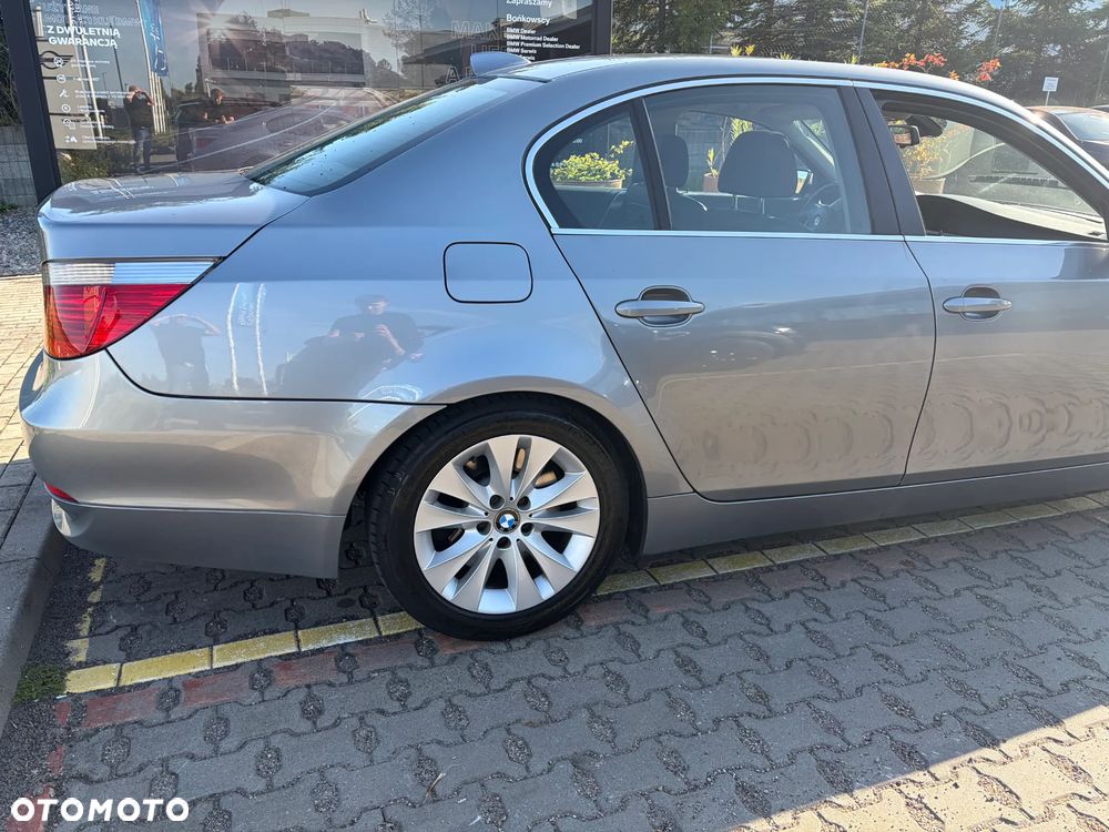 BMW Seria 5 545i - 3