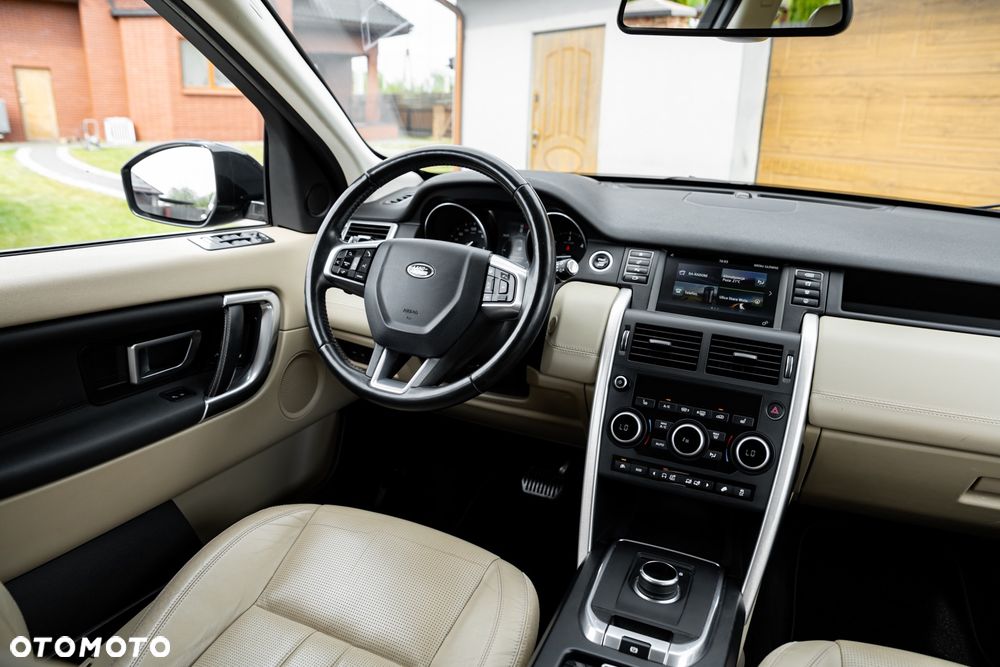 Land Rover Discovery Sport 2.0 TD4 HSE - 27