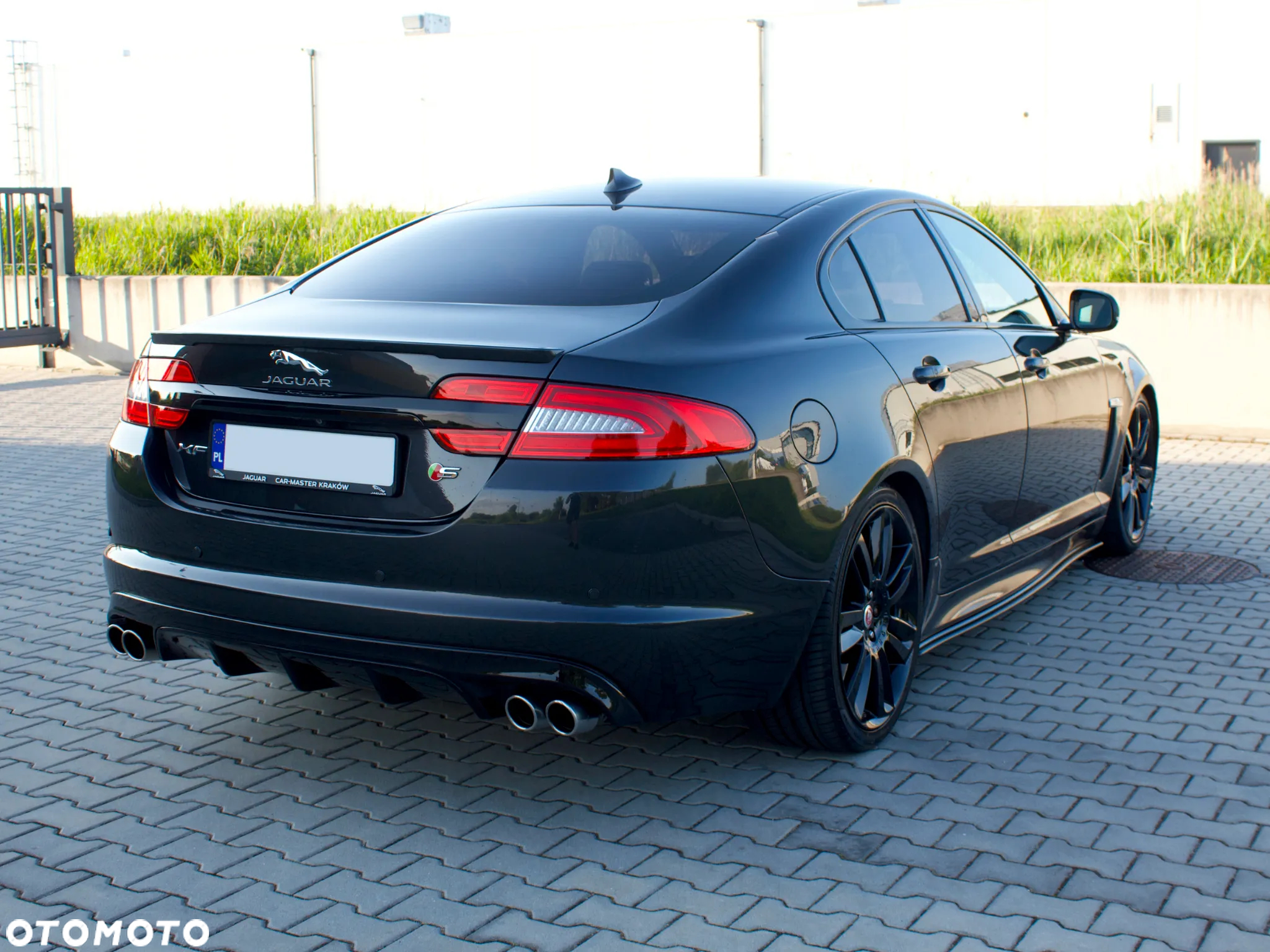 Jaguar XF 3.0 TDV6 R-Sport - 9