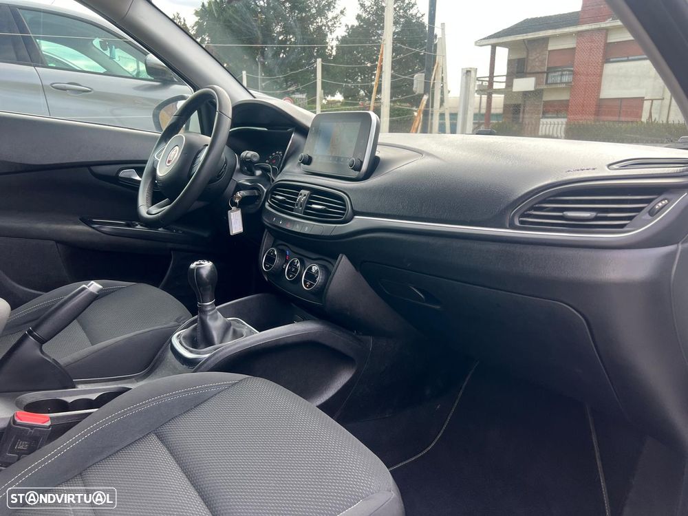 Fiat Tipo Station Wagon 1.3 M-Jet Lounge Tech - 8