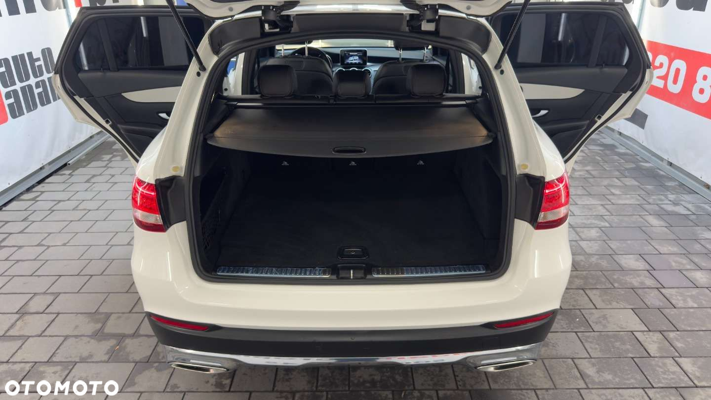 Mercedes-Benz GLC - 36