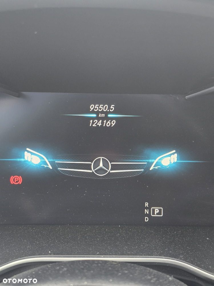 Mercedes-Benz Klasa C 220 d 4MATIC 9G-TRONIC - 16