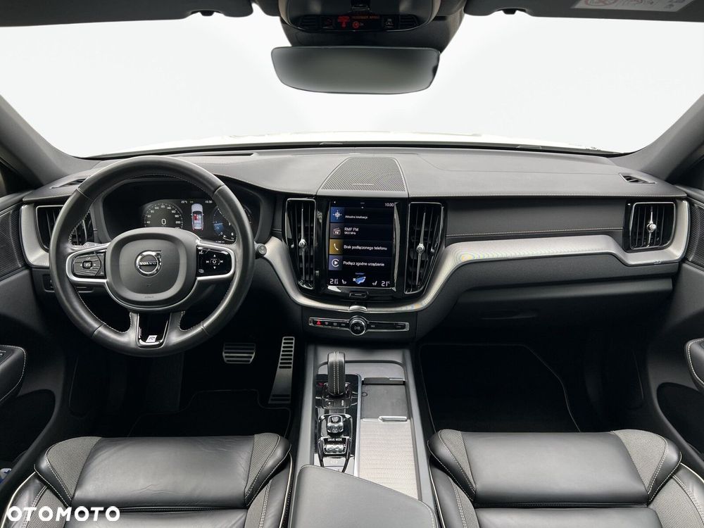 Volvo XC 60 B4 D AWD R-Design - 11