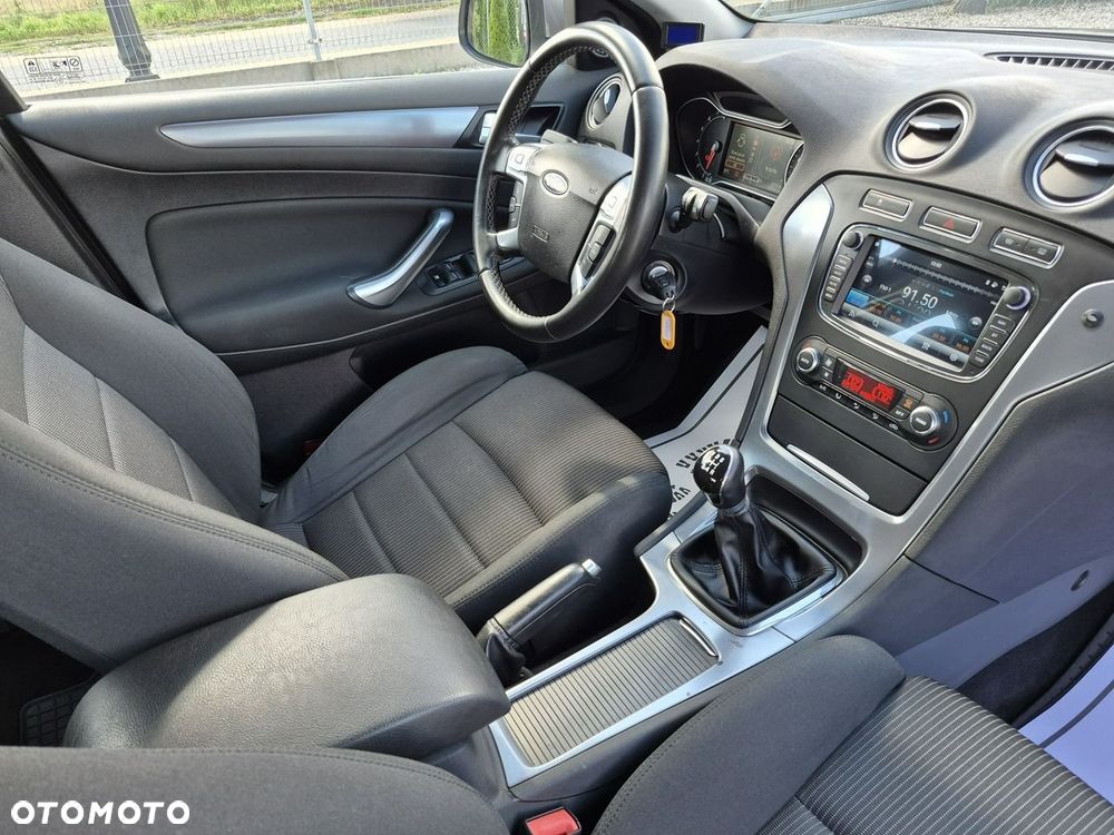 Ford Mondeo - 24