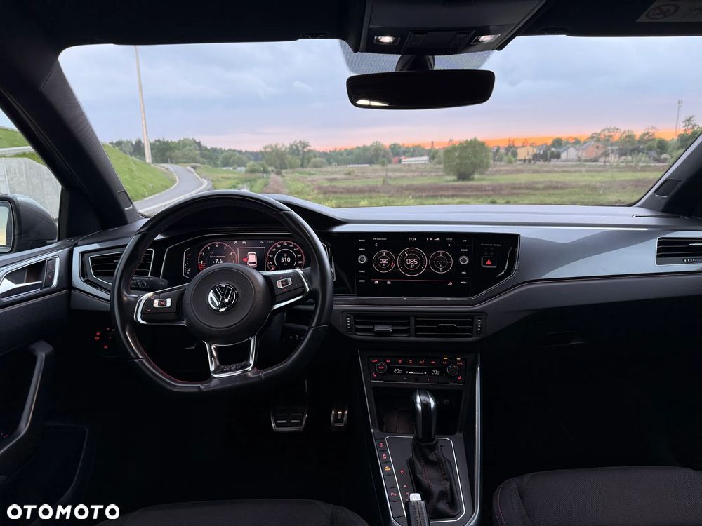 Volkswagen Polo - 7