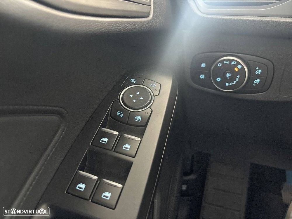 Ford Focus 1.5 TDCi ECOBlue Titanium - 20