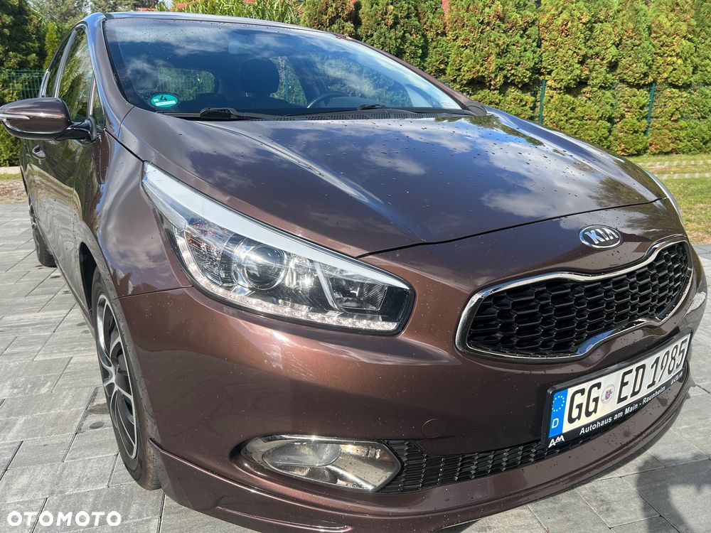 Kia Ceed 1.6 GDI ISG Dream-Team Edition - 15