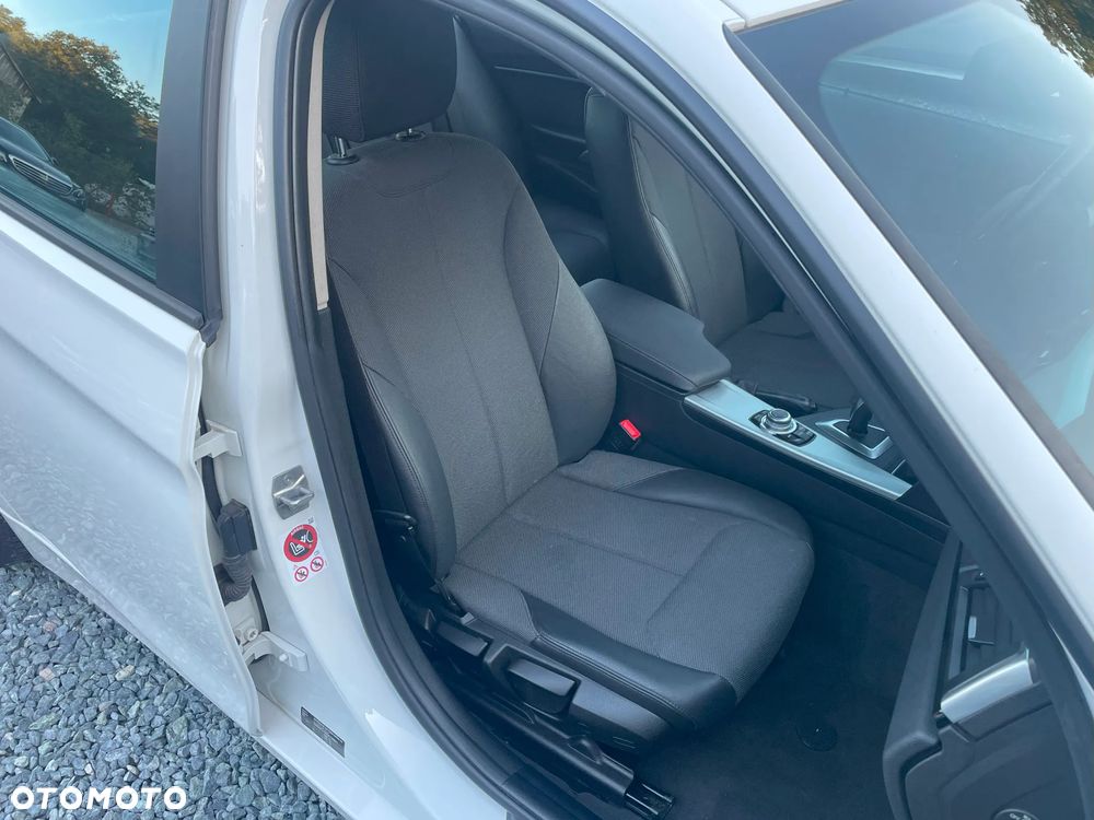 BMW Seria 3 - 25