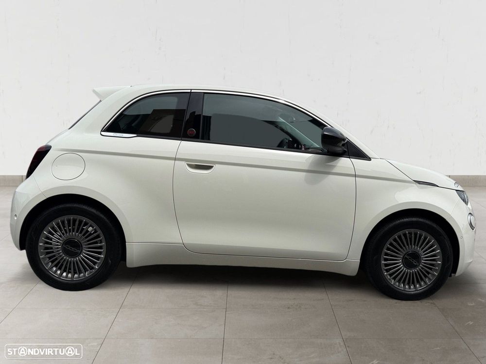 Fiat 500e (RED) - 7