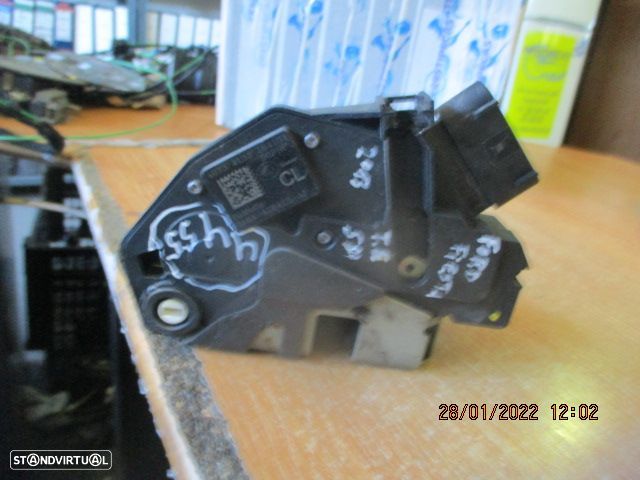Fecho 8A6AA26413AJ FORD FIESTA 2013 TE 4 PINOS FORD FIESTA 6 FASE 1 2012 1.4TDCI 71CV 5P BRANCO TESQ 4 PINOS - 1