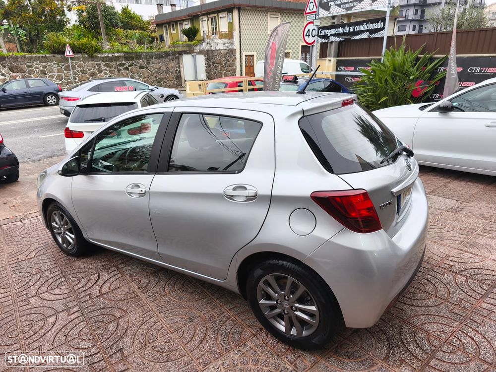 Toyota Yaris 1.4 D-4D Comfort 99g - 12