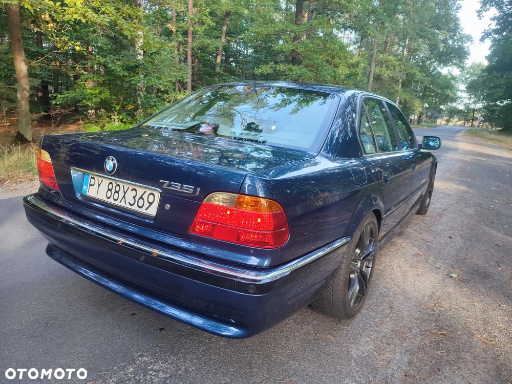BMW Seria 7 735i - 9