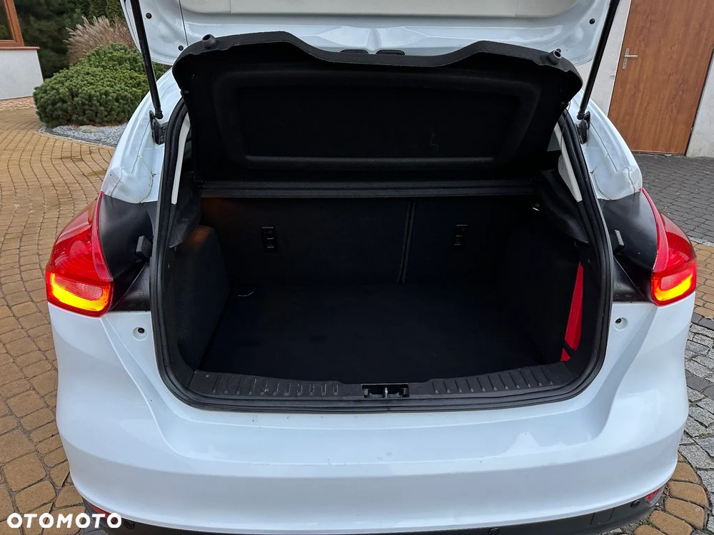 Ford Focus 1.5 EcoBlue STart-Stopp-System TITANIUM - 13