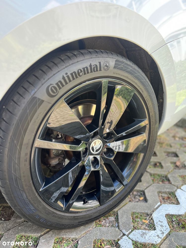 Skoda Superb 2.0 TSI Sportline DSG - 18