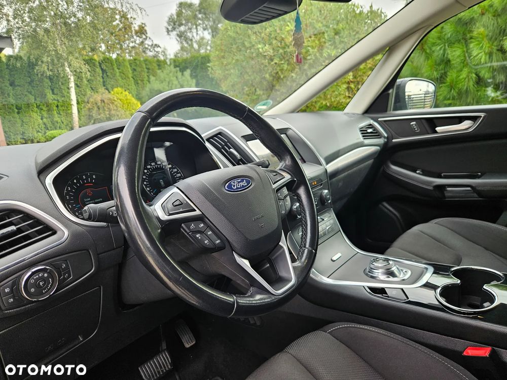 Ford S-Max - 19