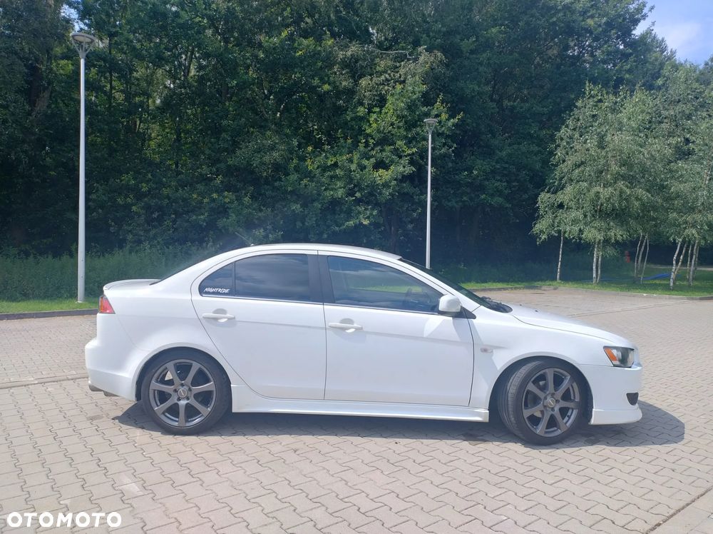 Mitsubishi Lancer 1.6 Inform - 9