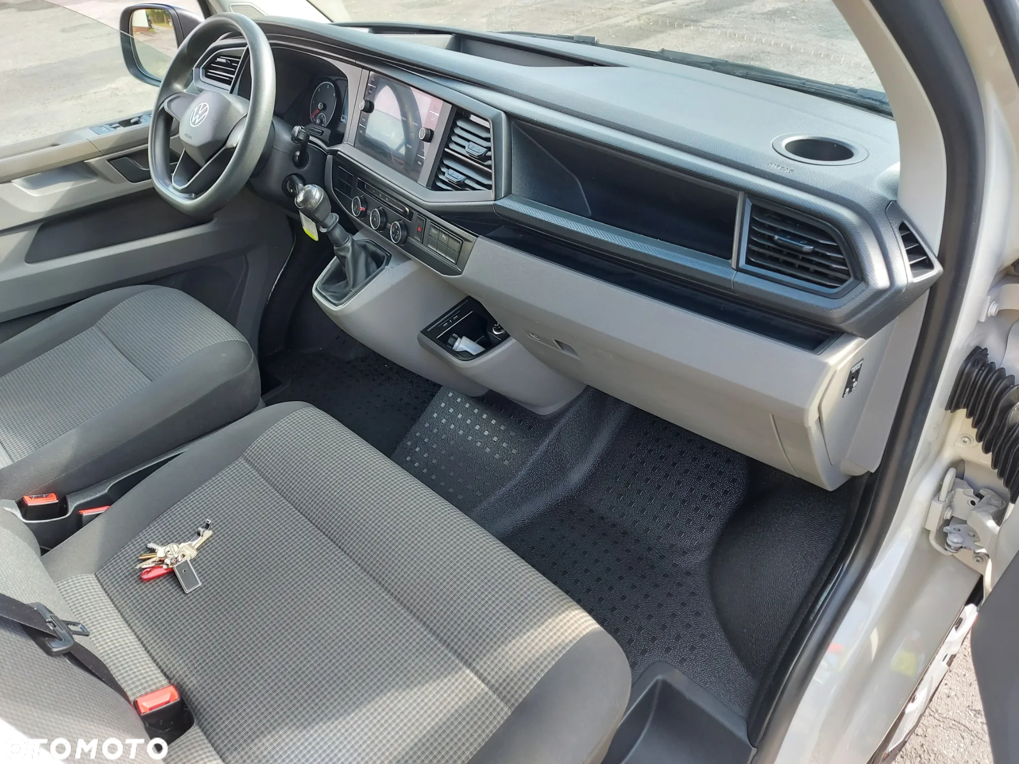 Volkswagen Caravelle 6.1 2.0 TDI L1 Comfortline - 12