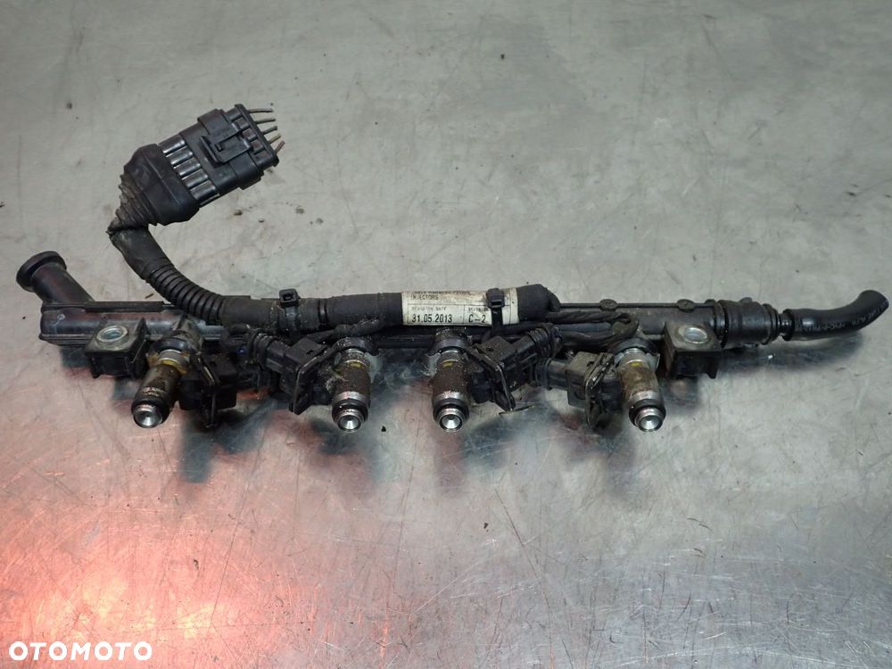 LISTWA WTRYSKOWA FORD KA MK2 - 1