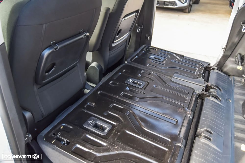 Fiat DOBLO CREW CAB 1.5 BLUEHDI MAXI 5 LUGARES - 15