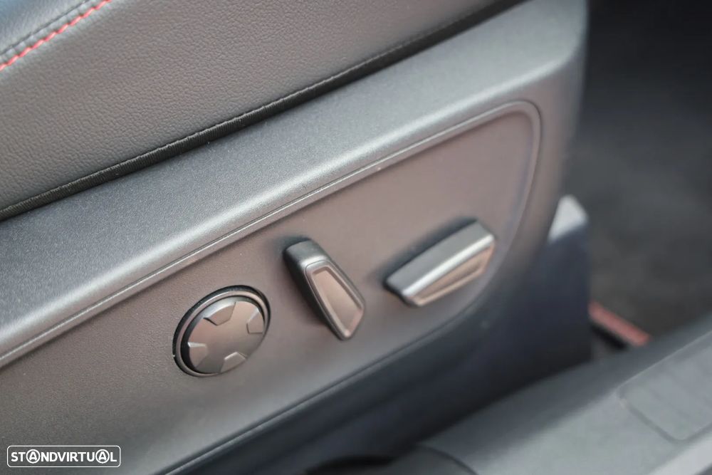 Ford Kuga 2.5 PHEV ST-Line X - 16